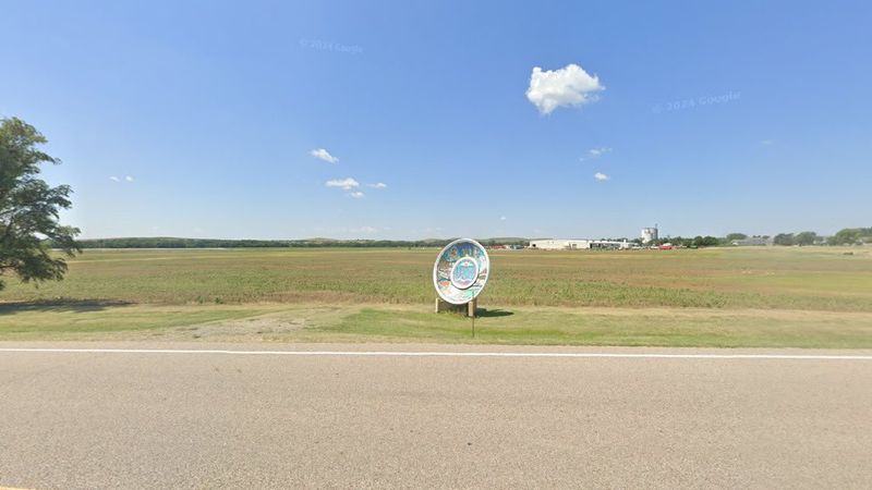 World’s Largest Souvenir Travel Plate, Lucas