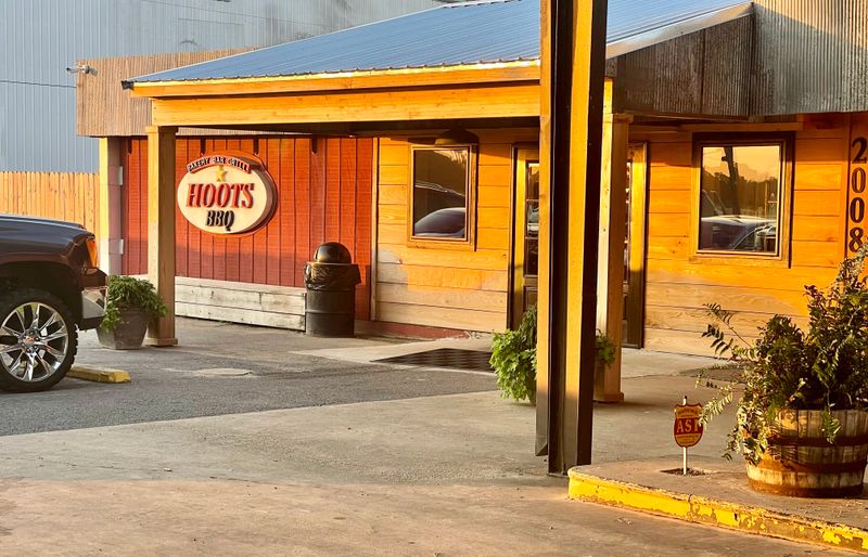 Hoots BBQ, McGehee
