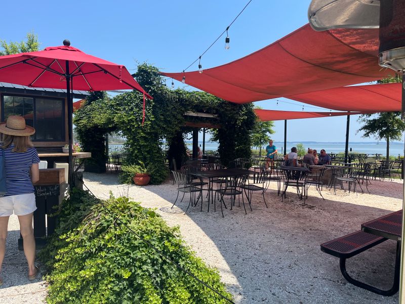 Merroir Tasting Room, Topping