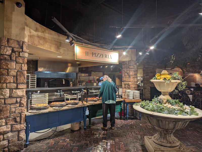 Cinzzetti's Italian Market