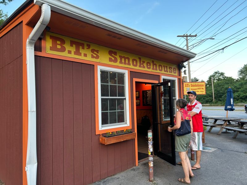 B.T.'s Smokehouse, Sturbridge