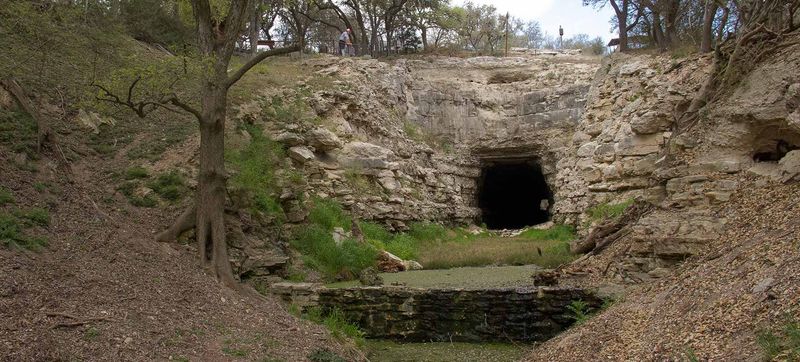 Old Tunnel State Park, Comfort
