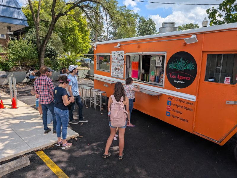 Los Agavez Taqueria, Columbus