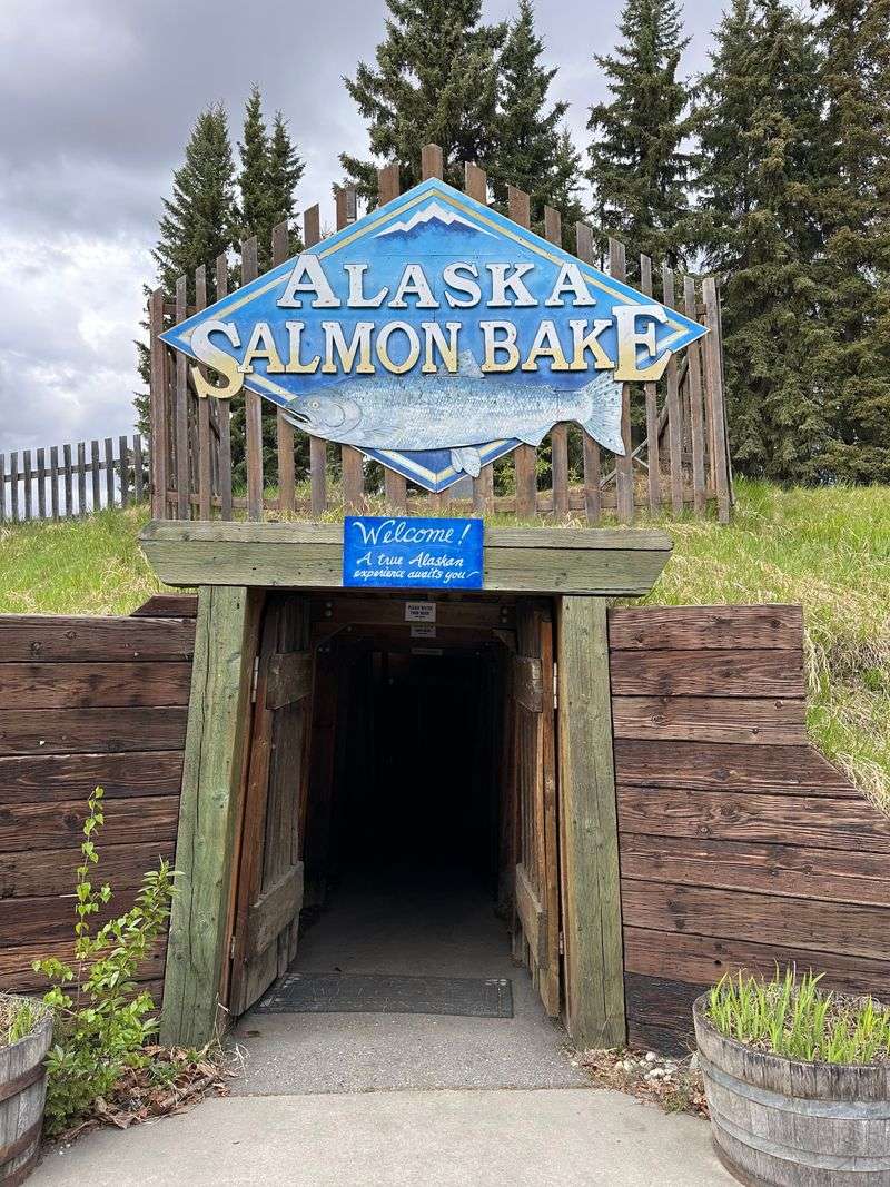 Alaska Salmon Bake, Pioneer Park