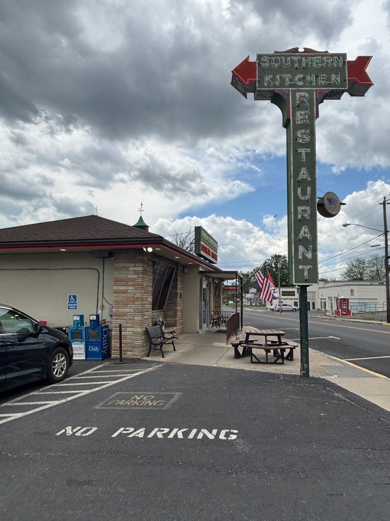 Old-School Diner Vibes That Transport You Back in Time