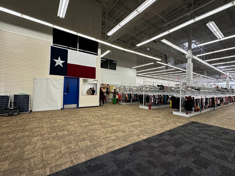 Fitting Rooms With Attendants Who Actually Help