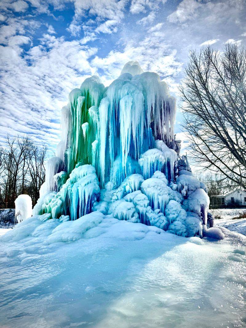 The Ice Tree Only Forms During Consistently Freezing Weather