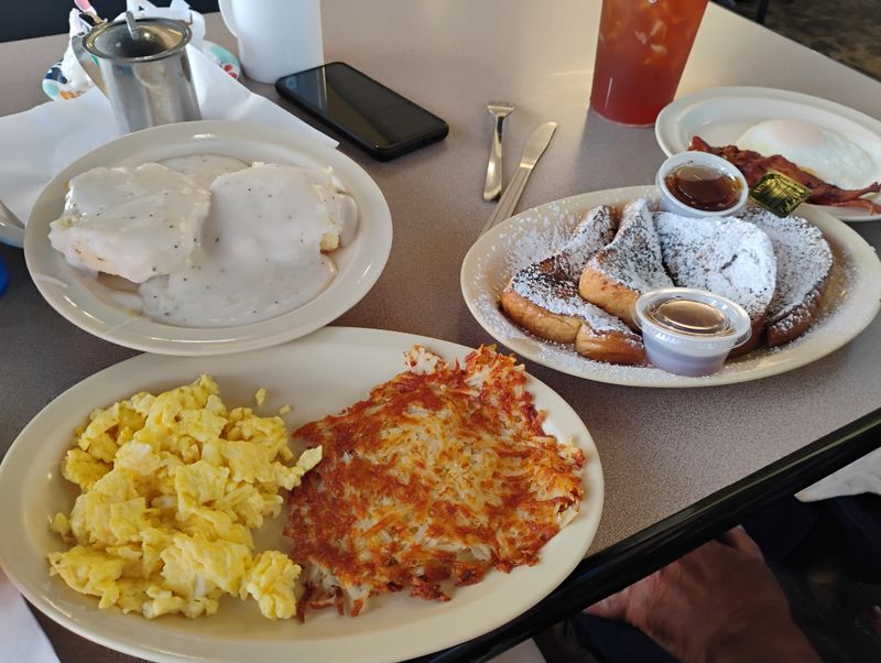 Early Hours That Cater to the Working Crowd