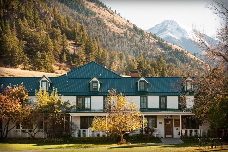 Perfect For Couples And Romantic Getaways