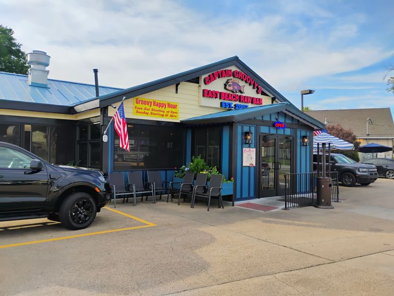 Captain Groovy’s Grill & Raw Bar, Norfolk