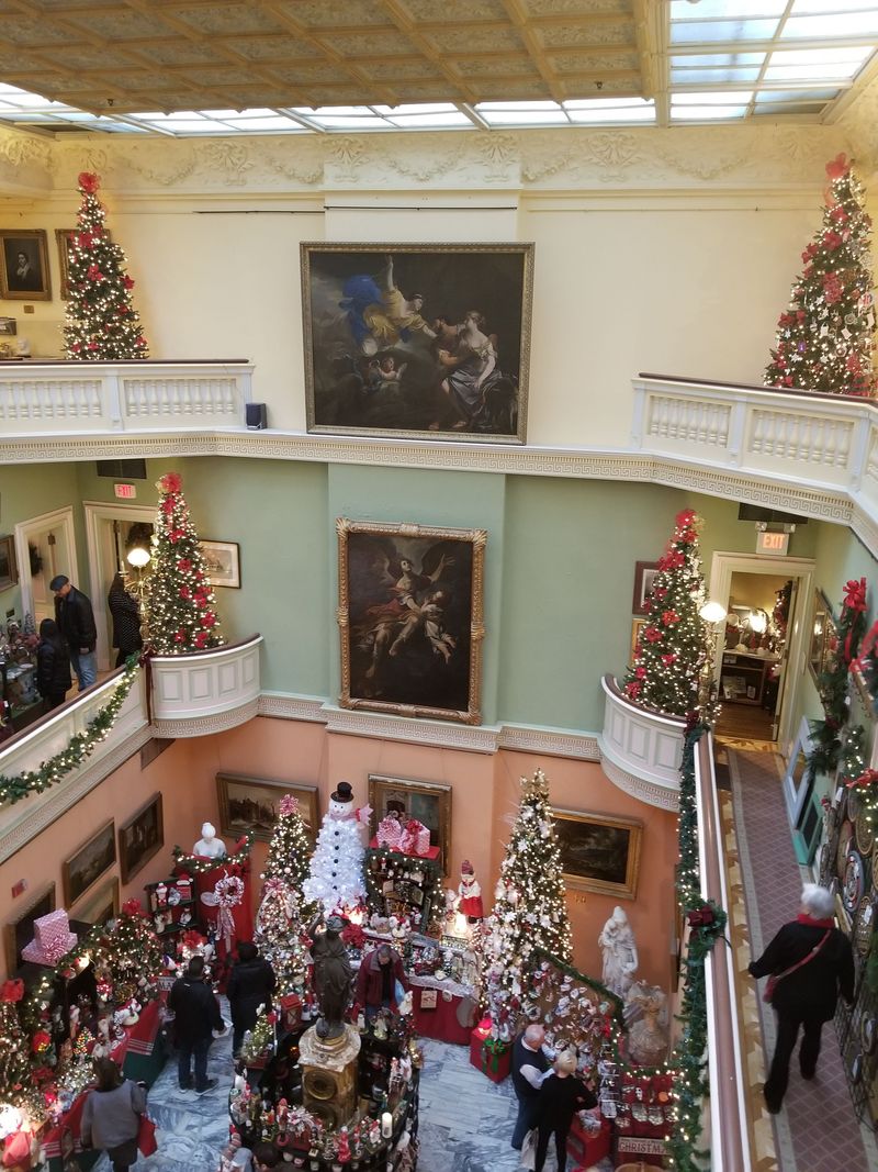 Charming Seasonal Events and Holiday Craft Festivals