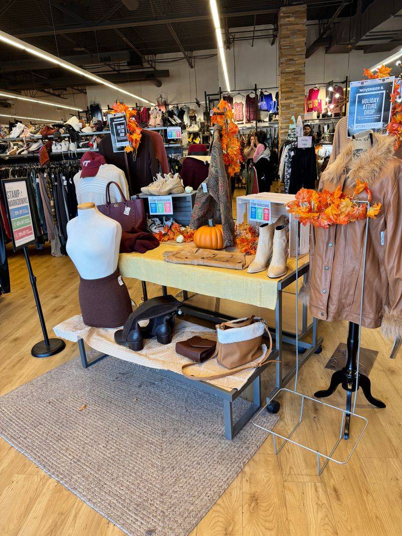 Seasonal Sales That Multiply Your Savings