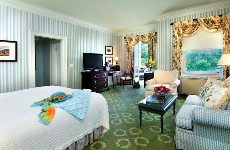 Rooms and Suites Designed for Mountain Comfort