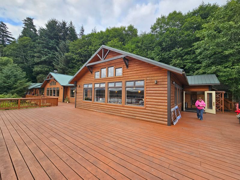 Orca Point Lodge Buffet, Colt Island