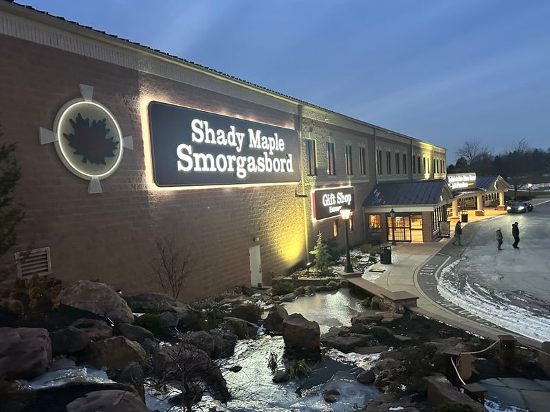 Shady Maple Smorgasbord