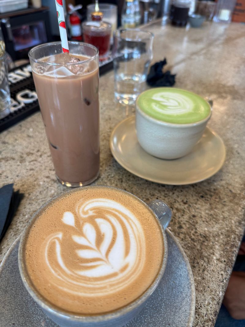 Service That Balances Efficiency With Friendliness