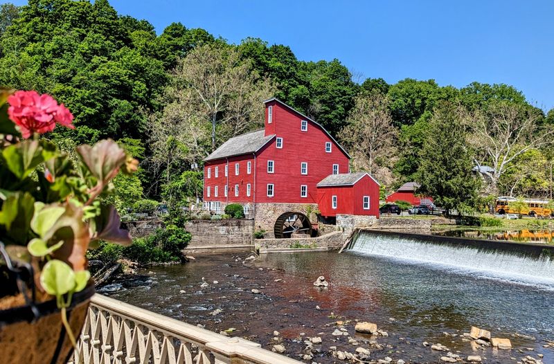 Small Town Hospitality Makes Every Visitor Feel Welcome