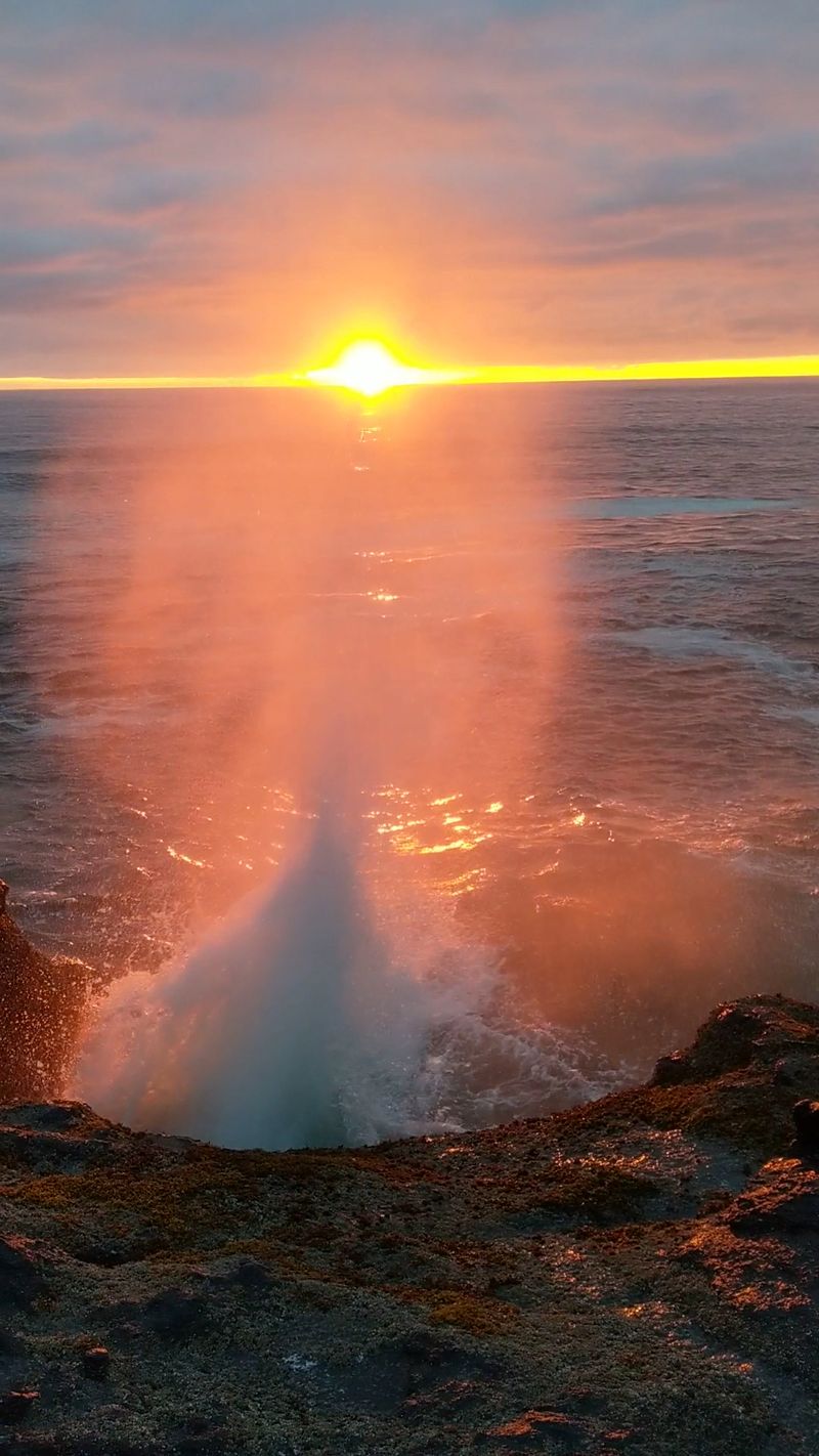 Yachats: Rugged Coast and Tide Pool Paradise