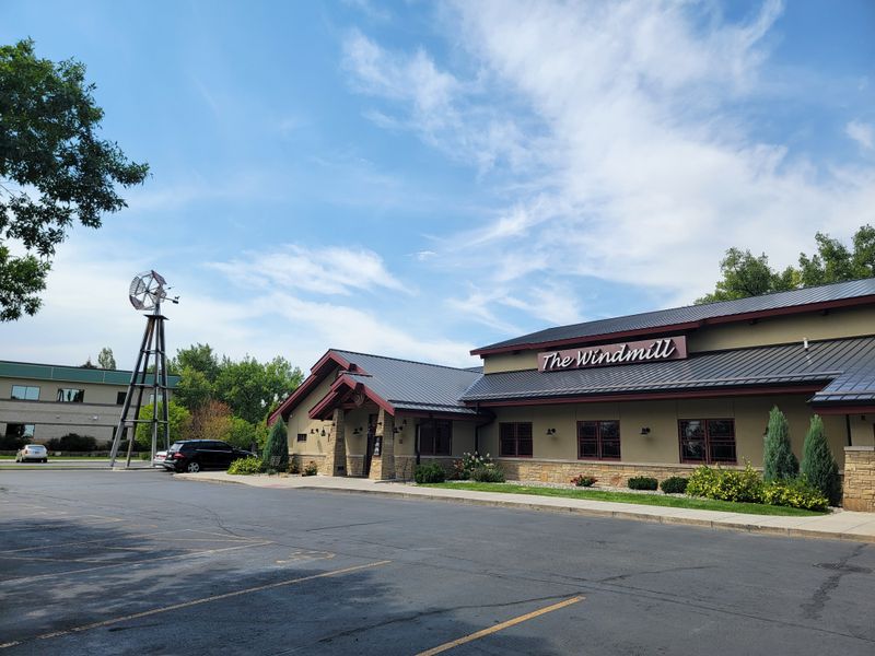 The Windmill & Bar 51