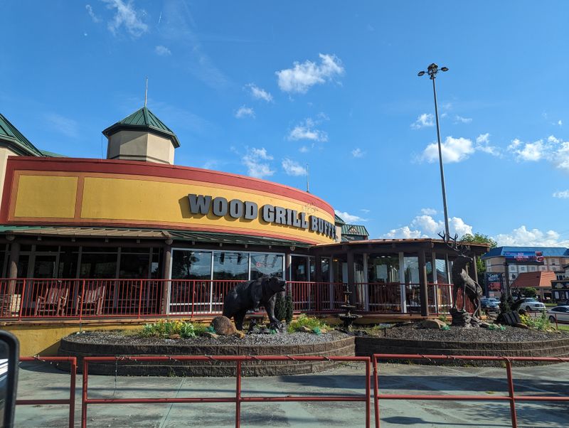 Wood Grill Buffet, Pigeon Forge