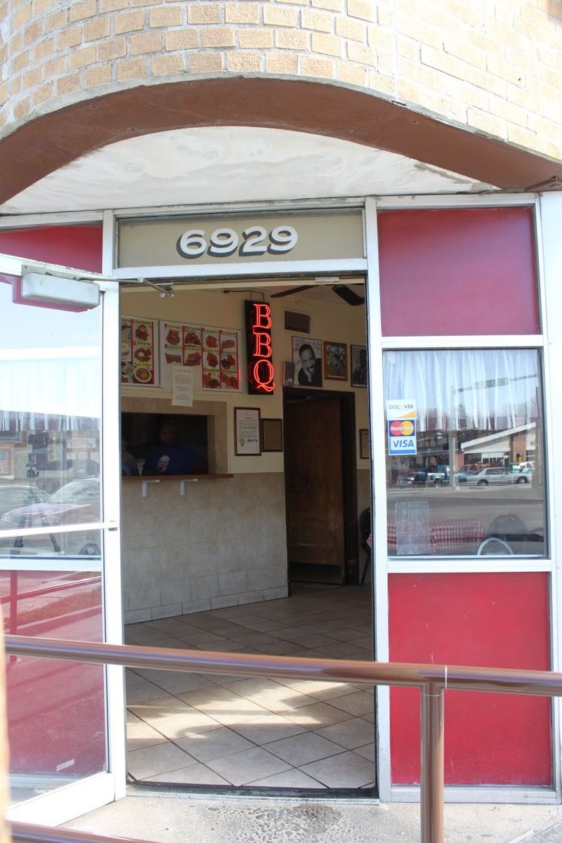 Convenient Location and Accessible Hours