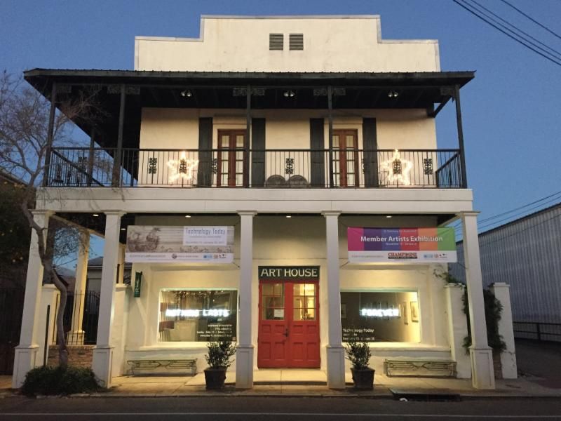 Covington: Artsy Downtown Adapting to Popularity