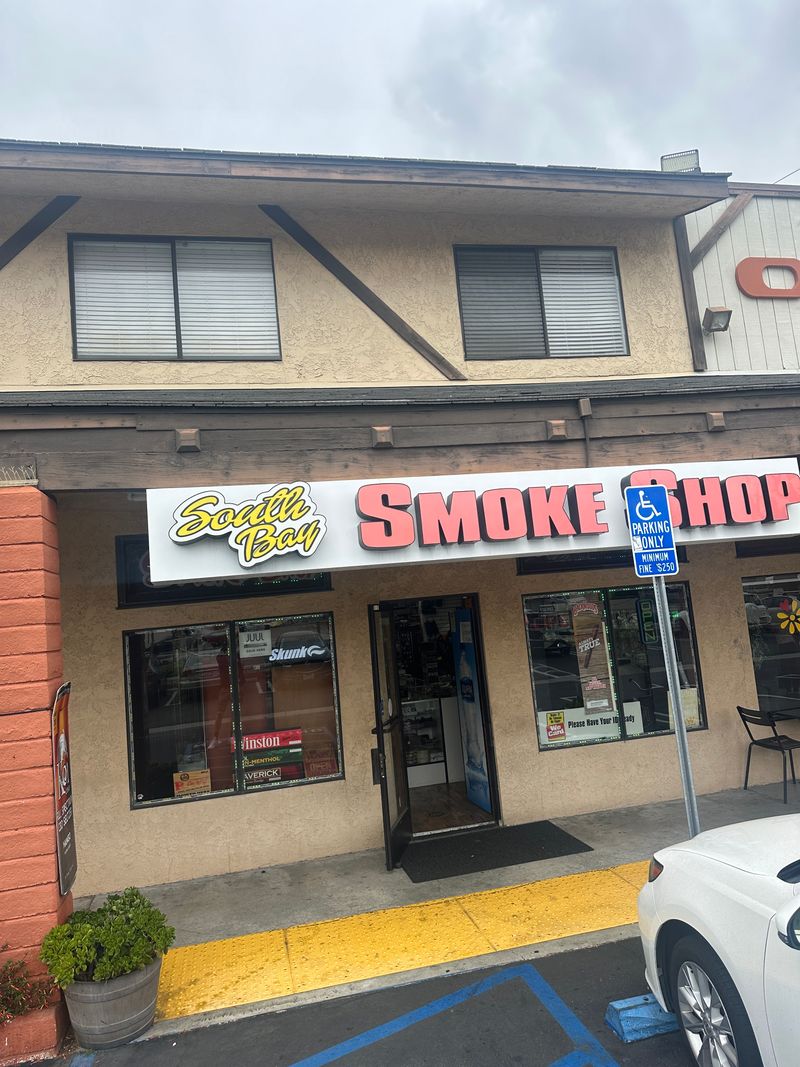 South Bay Smoke Room, Torrance