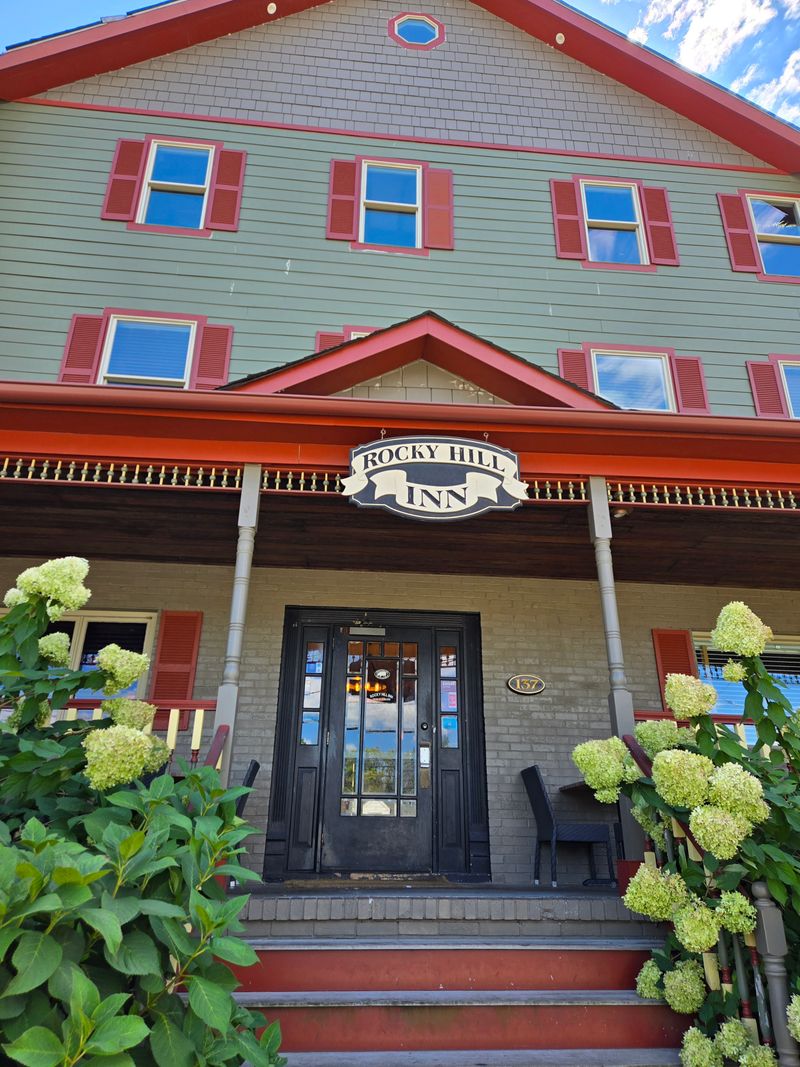 Rocky Hill Inn