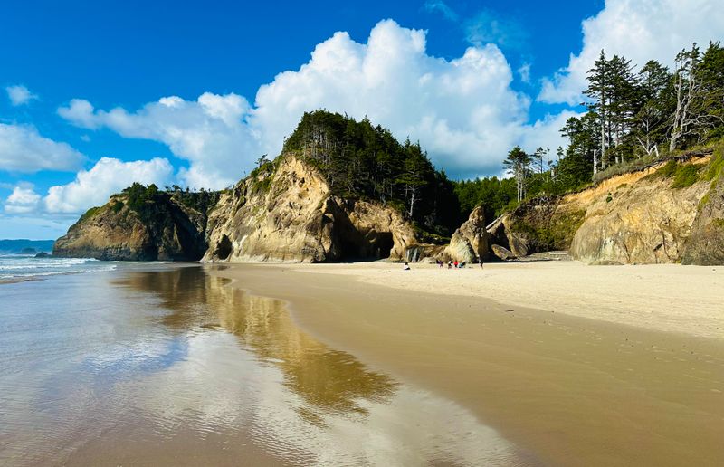 Cannon Beach neighbors, Hug Point to Manzanita