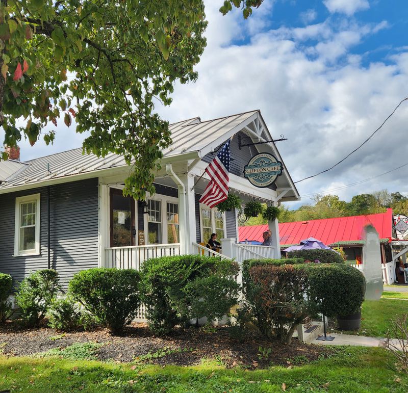 Historic Clifton: The Perfect Setting