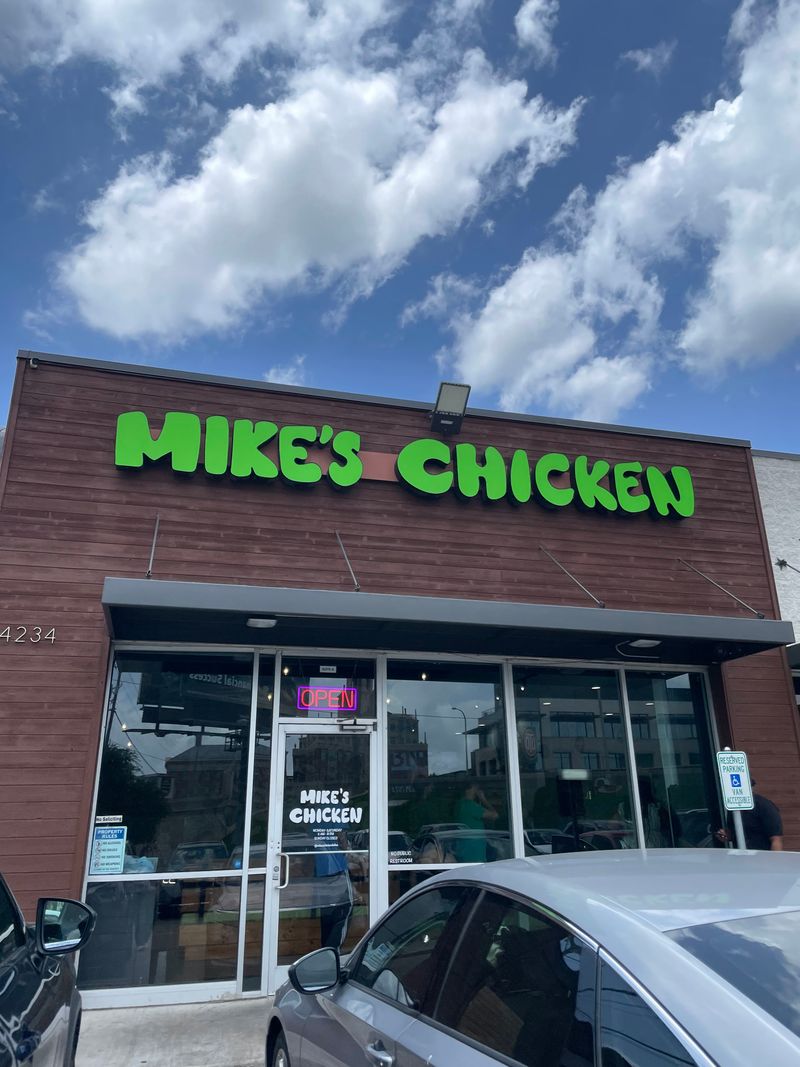 Modern Rustic Atmosphere Defies Hole in the Wall Expectations