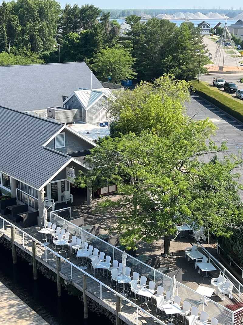 The Lake House Waterfront Grille