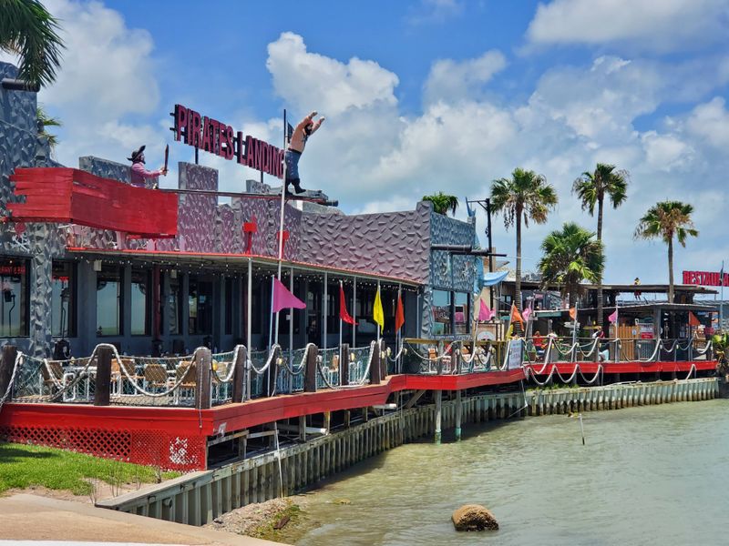 Coastal Texans Live With Seasonal Visitor Cycles