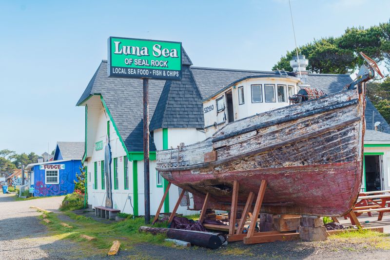 Luna Sea Fish House (Yachats & Seal Rock)