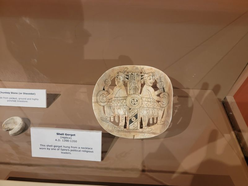 Shell Engravings Display Artistic Achievement Unmatched in North America