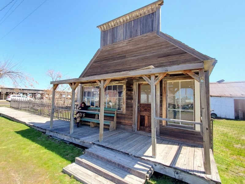 Shaniko: The Living Ghost Town
