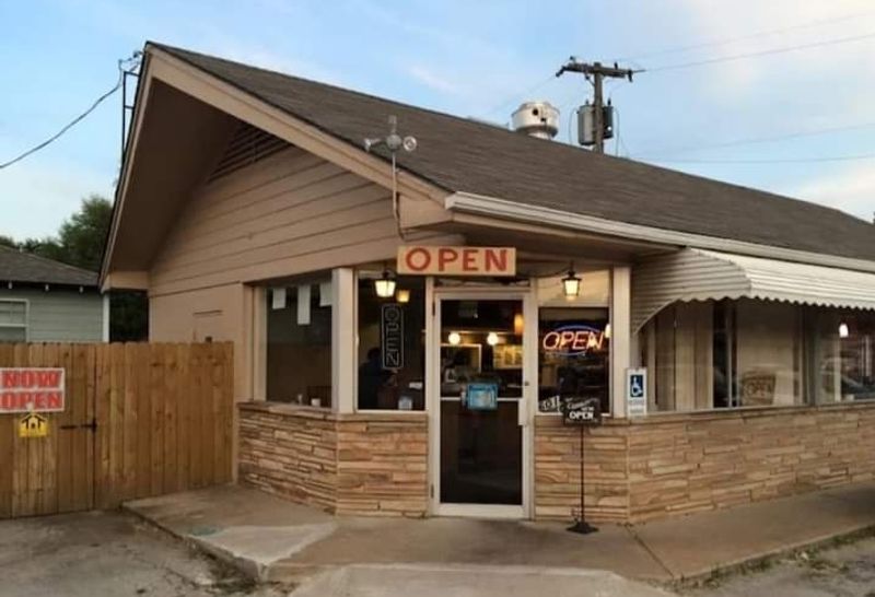 Leon's Smoke Shack Barbeque, Tulsa