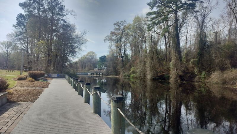 What Visitors Notice After Dark