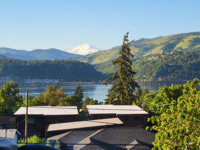 Hood River: Adventure Hub in the Columbia River Gorge
