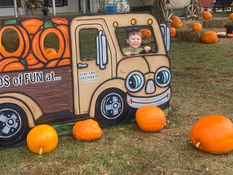 Livesay Orchards Winter Market, Porter
