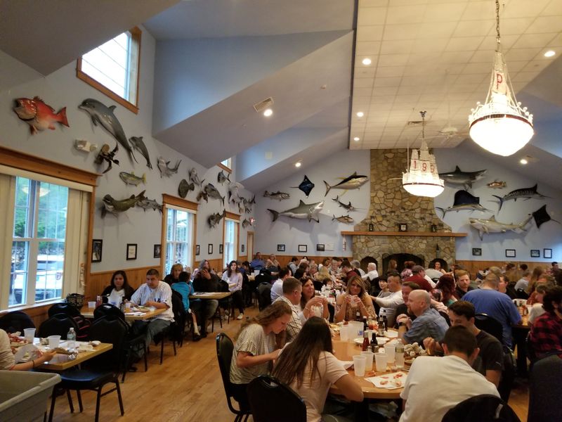 Spacious Layout Perfect For Groups and Gatherings