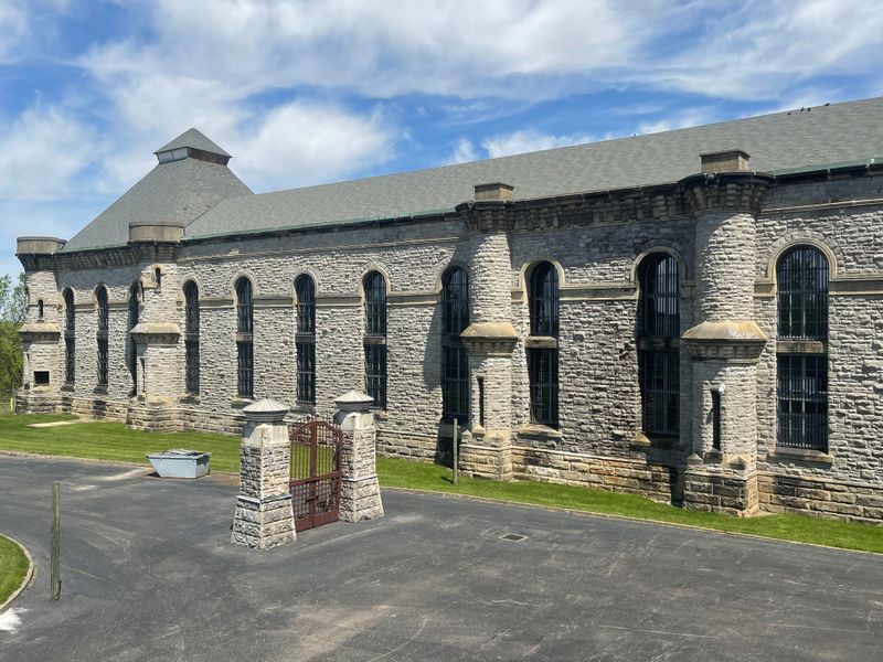 Infamous Inmates Who Left Their Mark