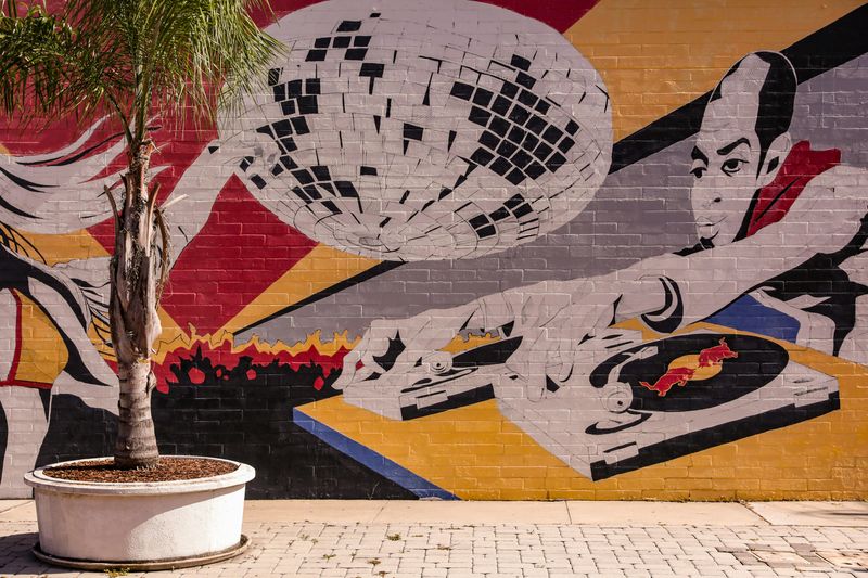 Vibrant Lifestyle And Entertainment Options