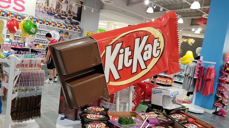 Oversized Candy That Makes Regular Treats Look Absolutely Tiny