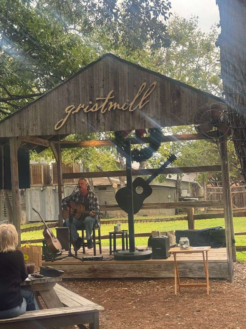 Live Music That Makes Your Meal Memorable