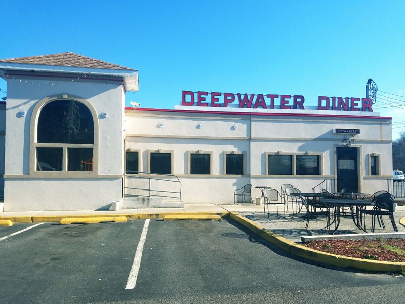 Deepwater Diner