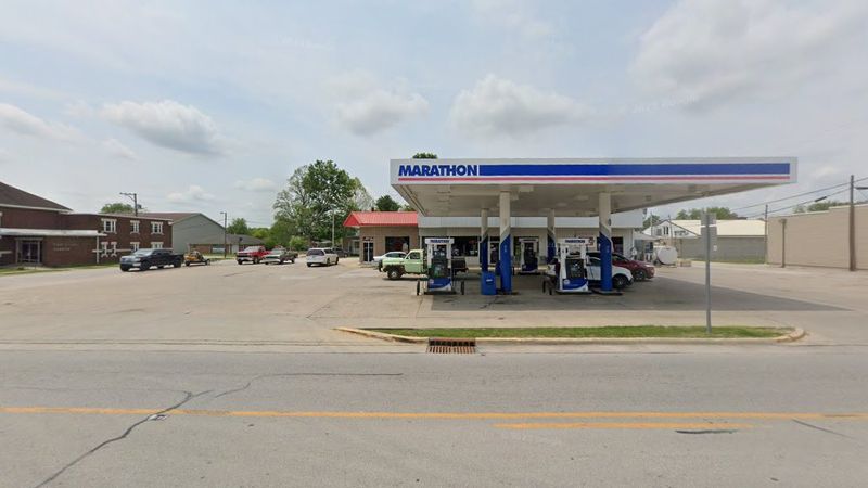 Lillie's Place: 281 S Maple St, Orleans, IN 47452