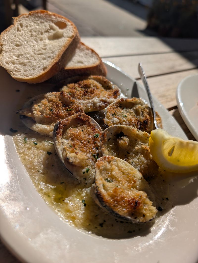 Baked Garlic Clams That Garlic Lovers Dream About