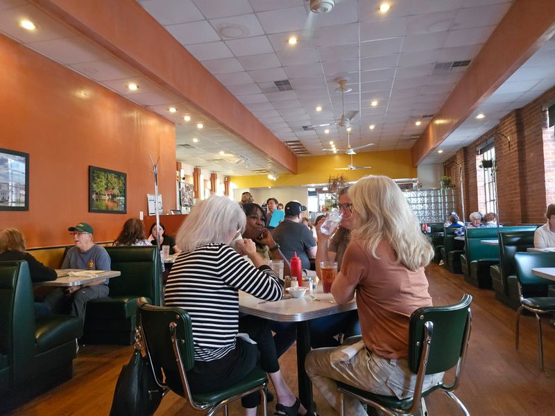 Friendly Service That Sticks