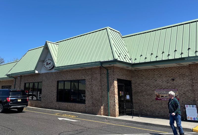 Strategic Shopping Tips For Navigating This Bustling Marketplace